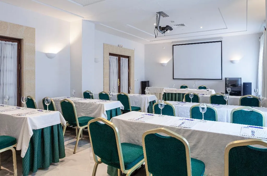 Conferences, Duque de Najera, Costa De La Luz
