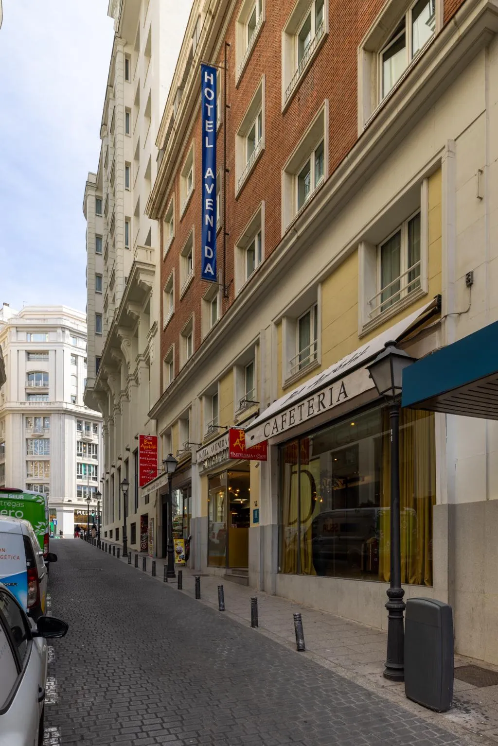 General view, Avenida Gran Via, Madrid