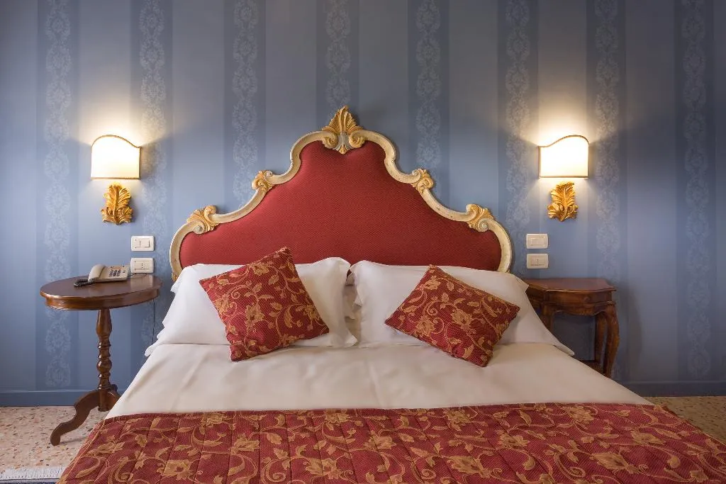 Double or Twin CLASSIC Room, Tiziano, Venice