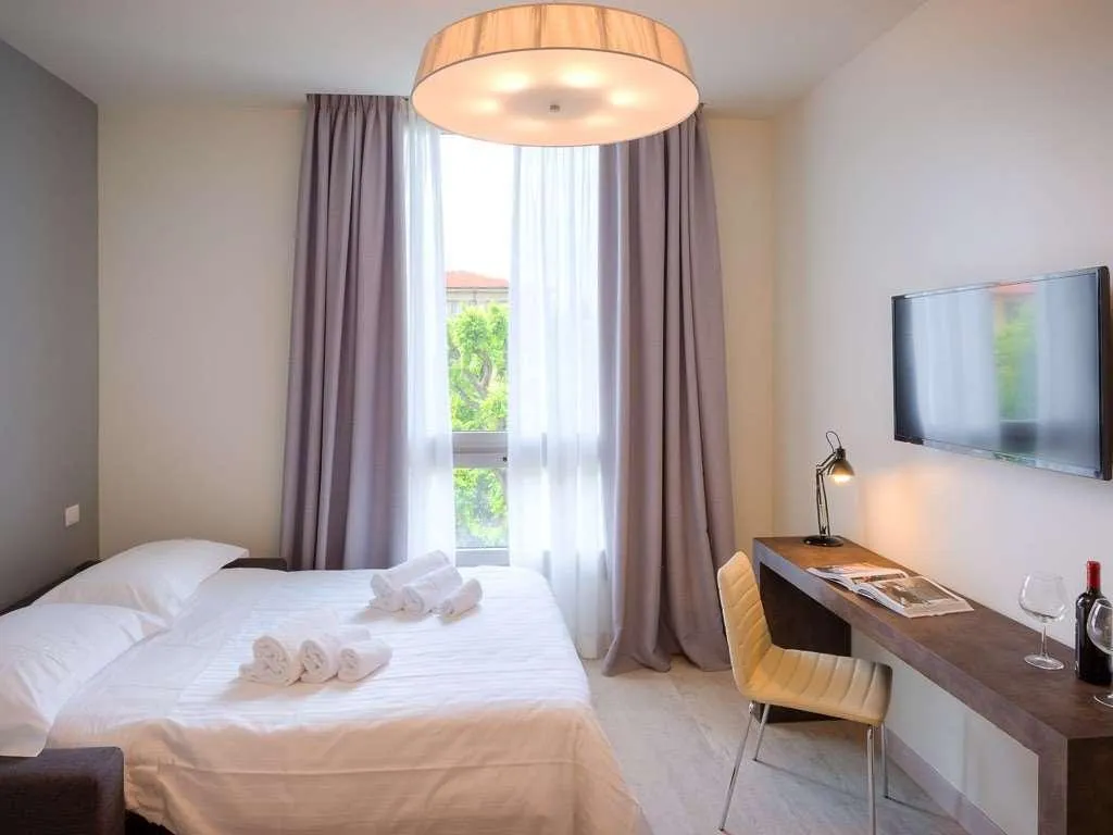 Room, Forte16 Apartments View & Spa, Florence