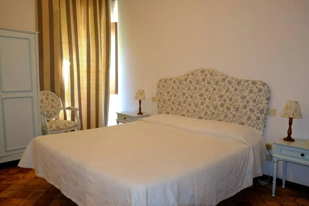 Room, Villa Ciconia, Perugia