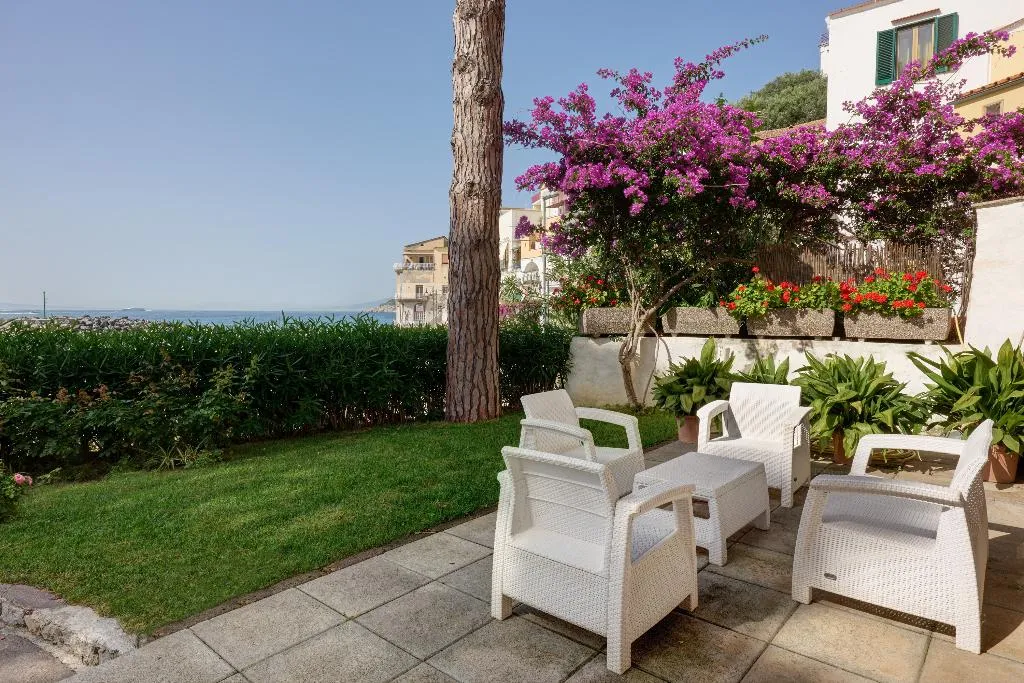 Terrace, Sea Breeze Residence, Naples