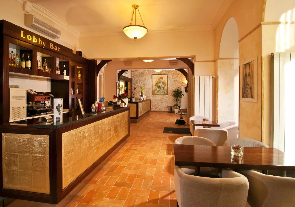 Bar, Praga 1, Prague
