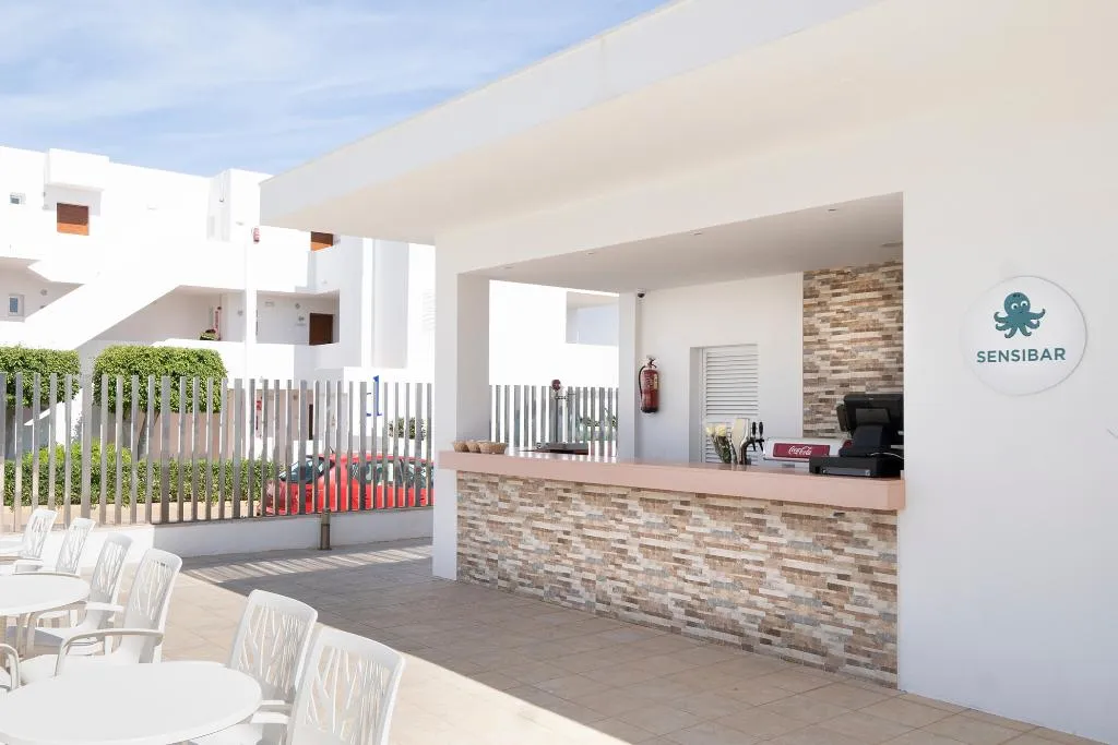 Bar, MarSenses Ferrera Blanca Family Hotel, Majorca