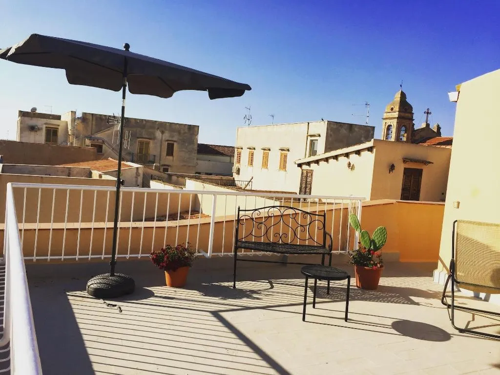 Terrace, Amantea Bed And Breakfast, Palermo