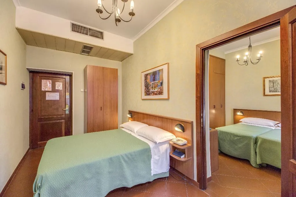 QUADRUPLE STANDARD Room, Corona, Rome