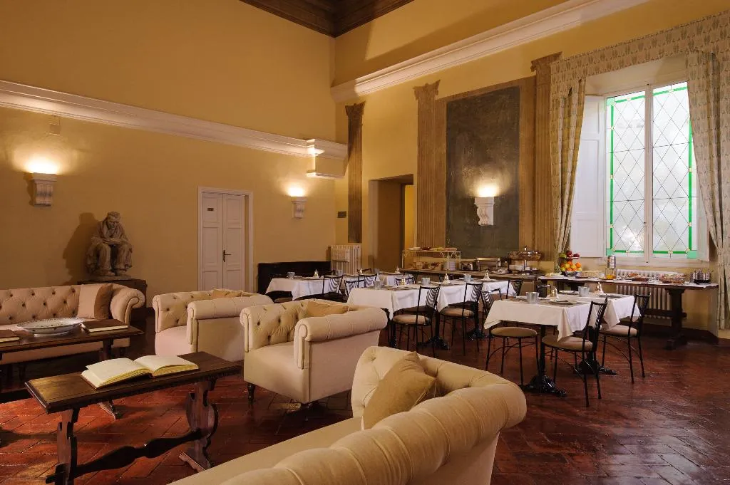 Lobby, Annalena, Florence
