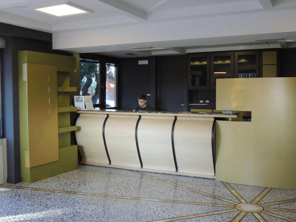Lobby, Hotel Zeus Pompei, Naples