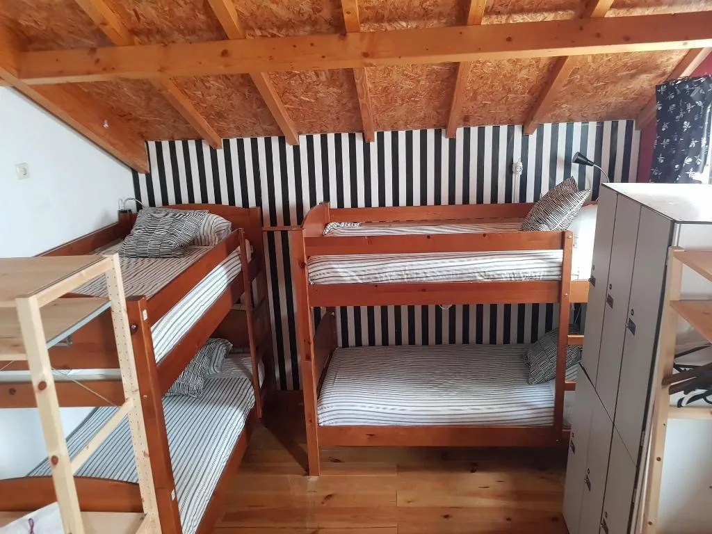 Room, Sardines And Friends, Porto