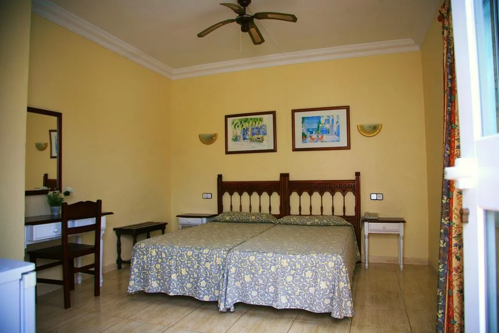 Double or Twin STANDARD Room, Villa Columbus Rooms and Restaurant, Majorca