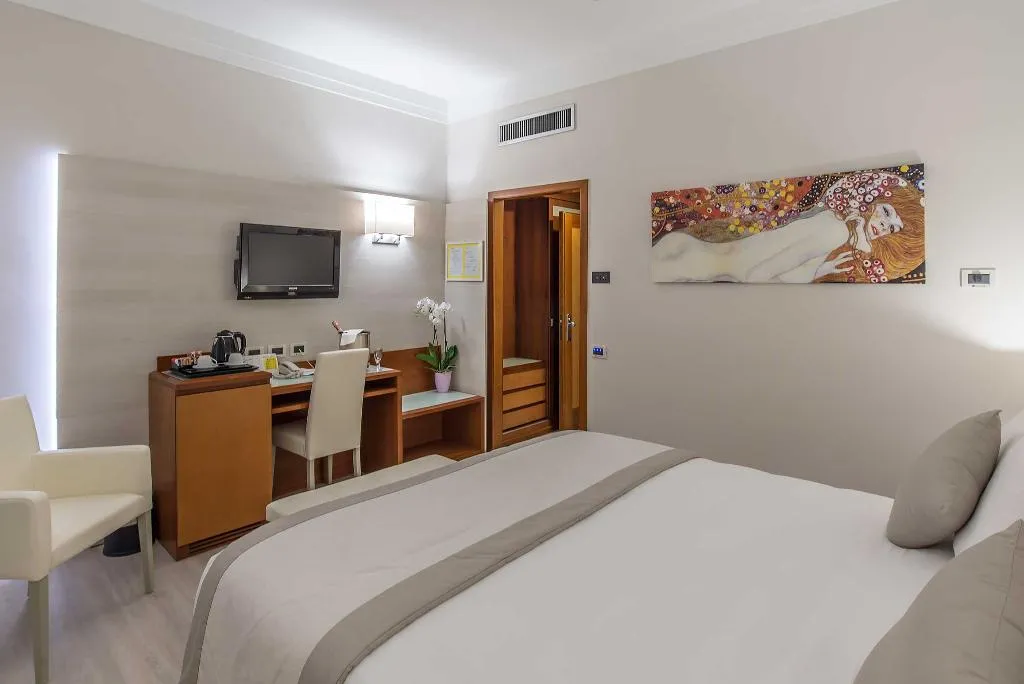 Double or Twin SUPERIOR Room, La Giocca Hotel, Rome
