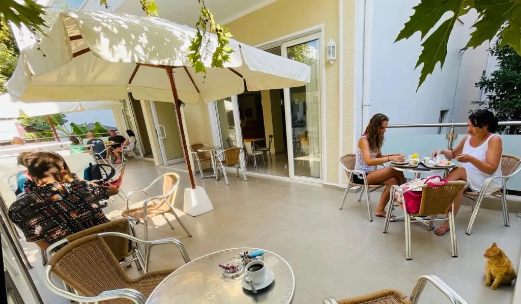 Terrace, International, Rhodes
