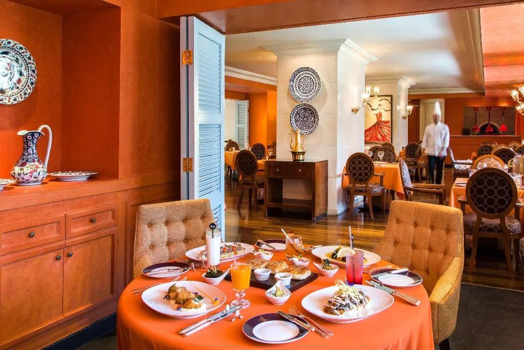 Restaurant, Kempinski Nile Hotel Garden City Cairo, Cairo