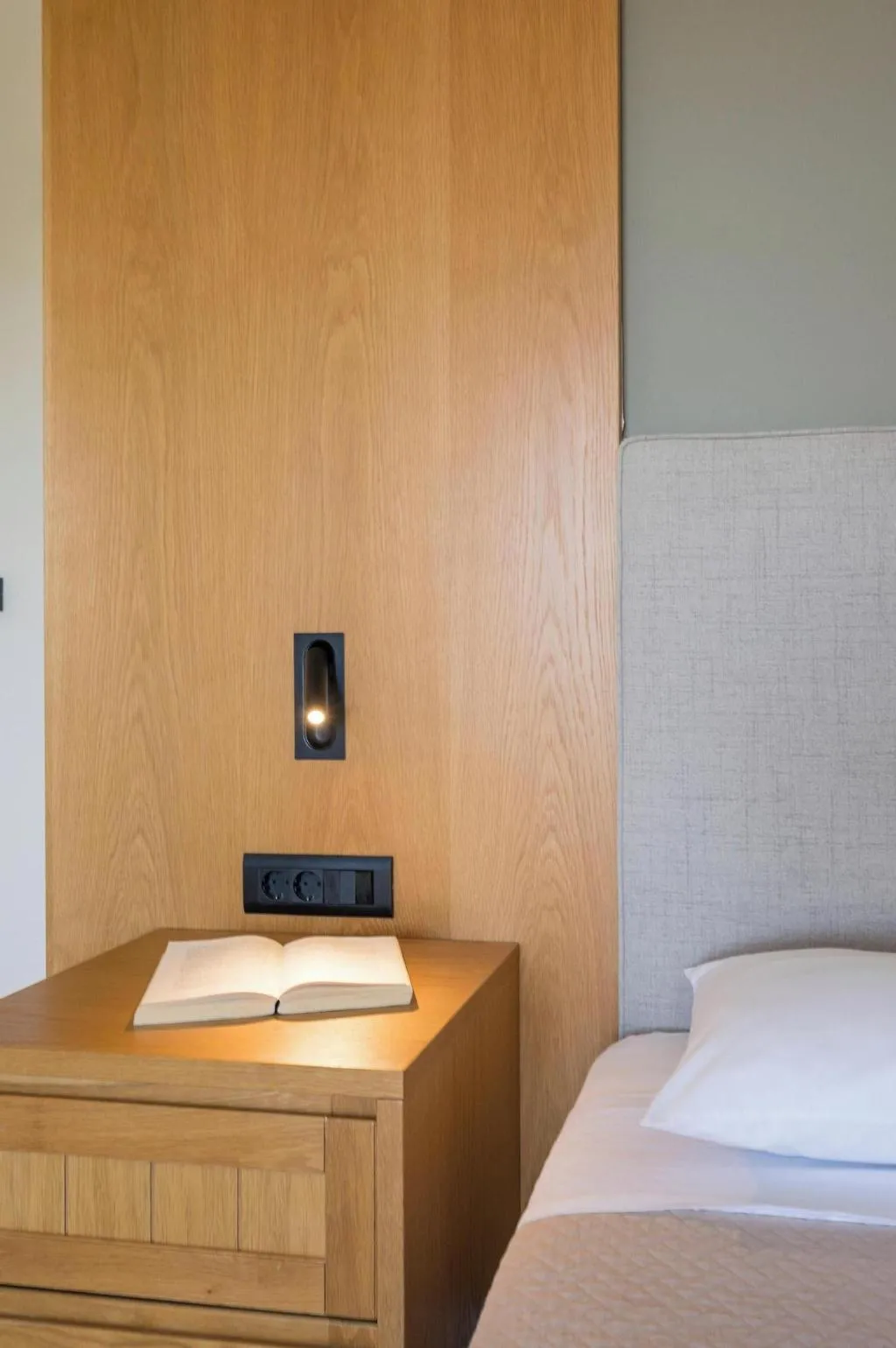 Room, Petritos Rooms And Studios, Crete
