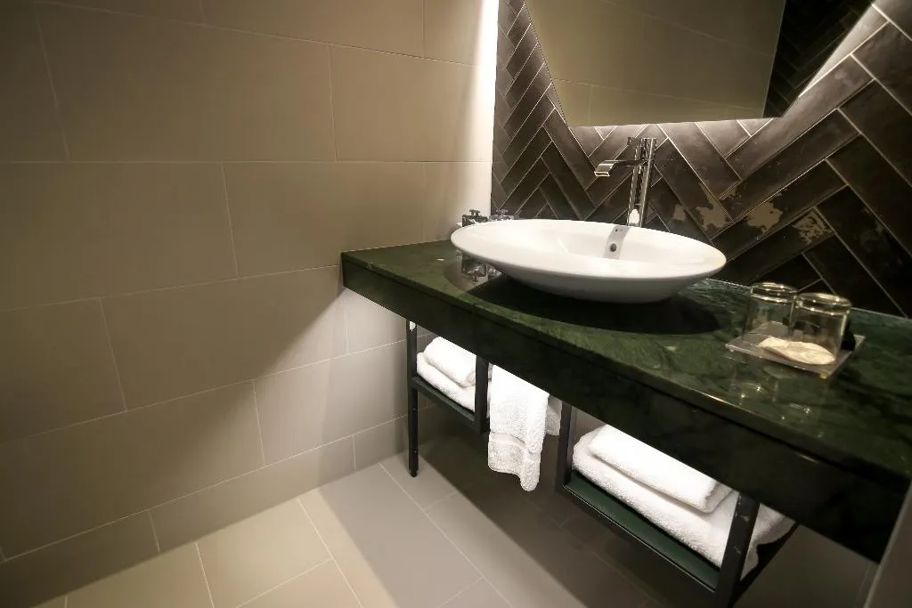 TWIN STANDARD Room, The Alex, Dublin