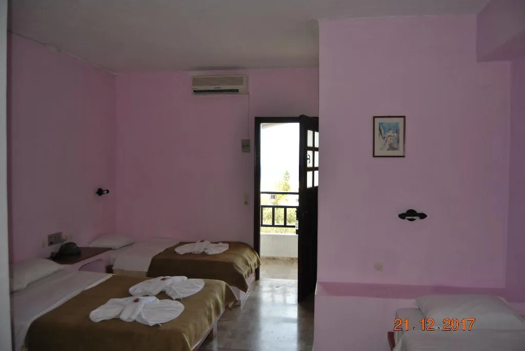 FAMILY ROOM STANDARD Room, Galini, Crete