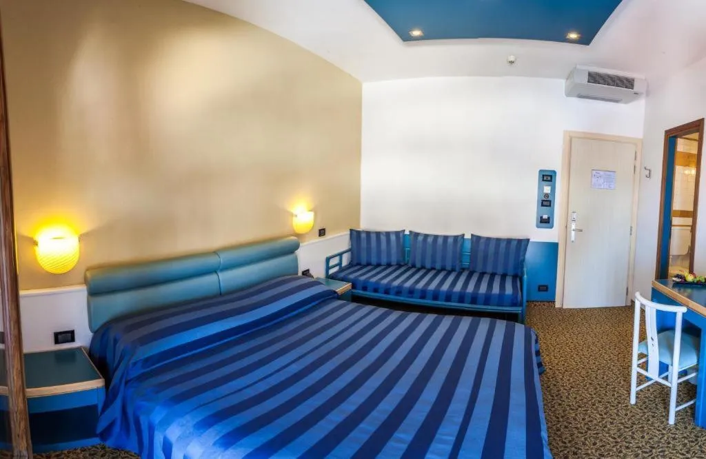 QUADRUPLE STANDARD Room, Christian, Venice