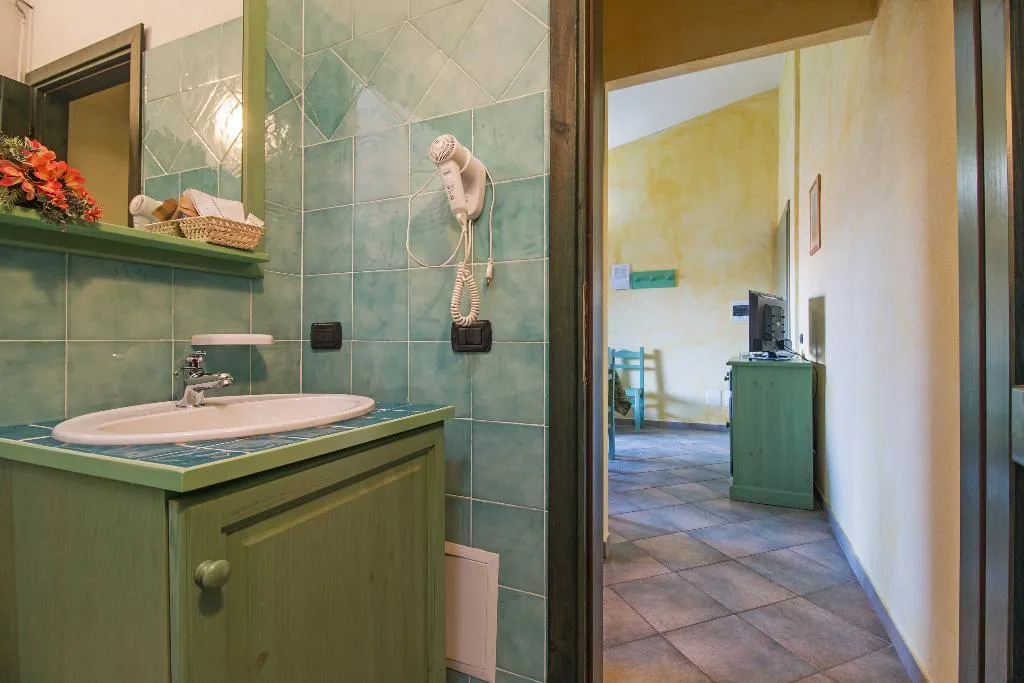 APARTMENT CAPACITY 4 Room, Residence Club Gli Ontani, Olbia