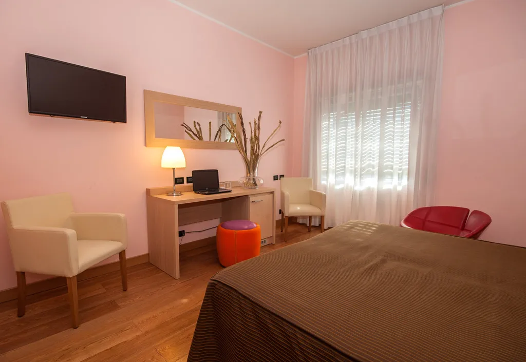DOUBLE STANDARD Room, La Pergola, Rome