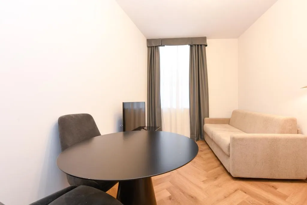 APARTMENT ONE BEDROOM Room, Palazzo Santo Spirito, Milan