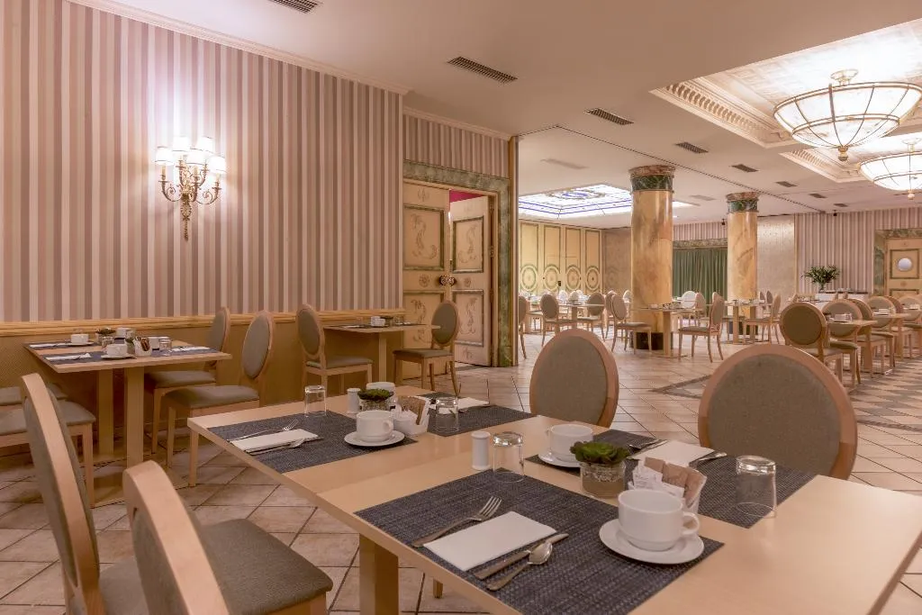 Restaurant, Dorma Reina Isabel, Madrid
