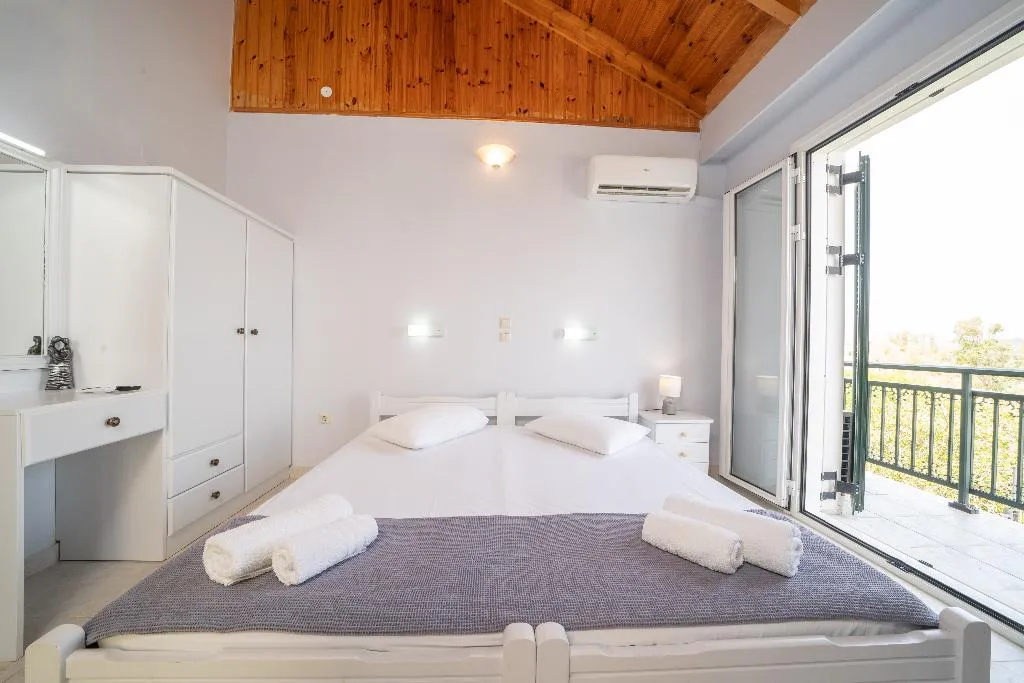 DOUBLE STANDARD Room, Xi Village, Kefallinia