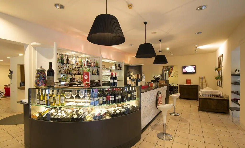 Bar, Hotel Vienna, Venice