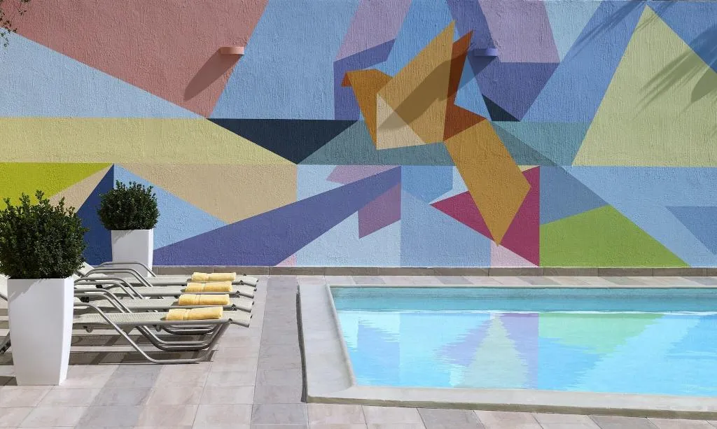 Pool, Amarilia, Athens