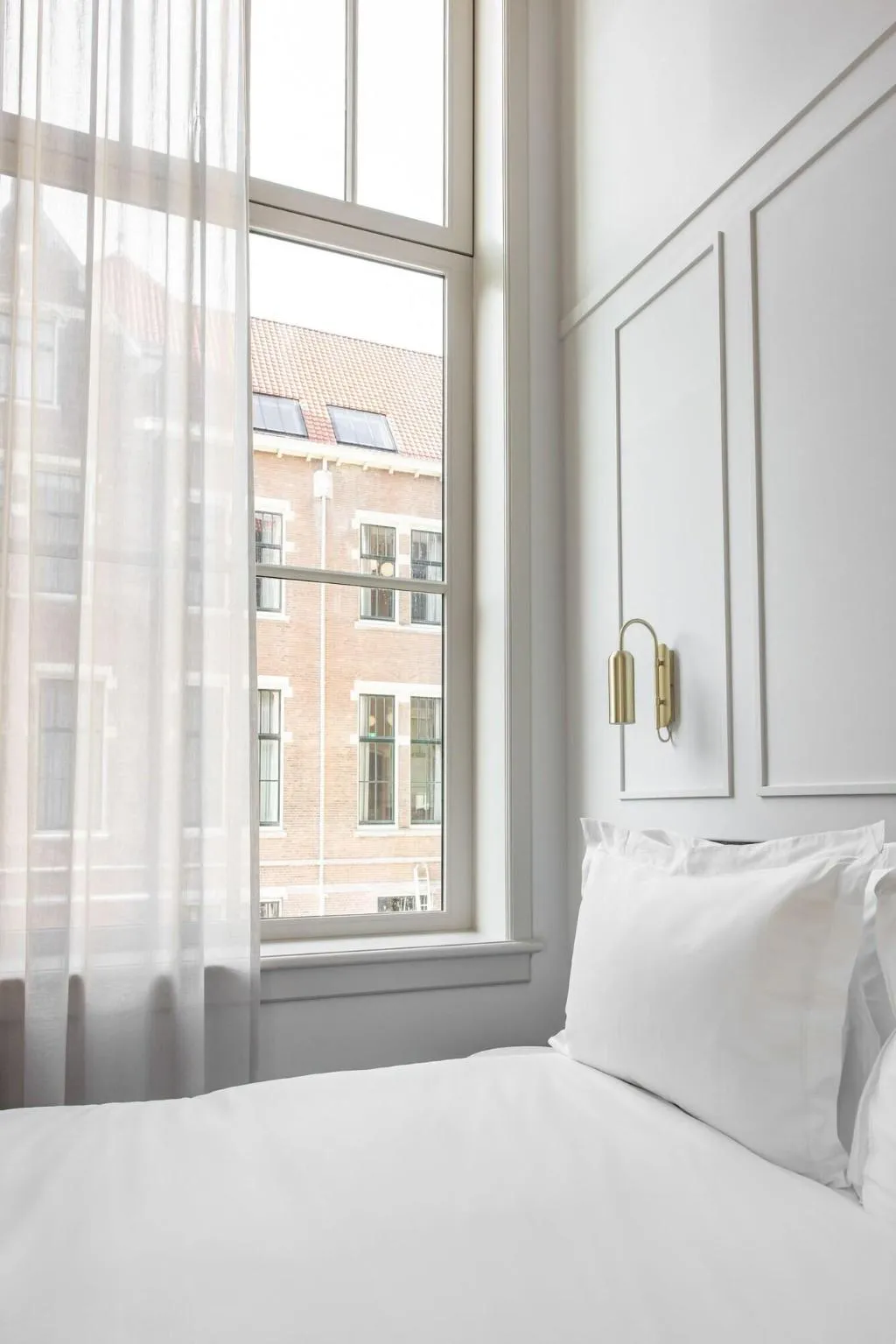DOUBLE SUPERIOR KING BED Room, Pillows Maurits At The Park, Amsterdam