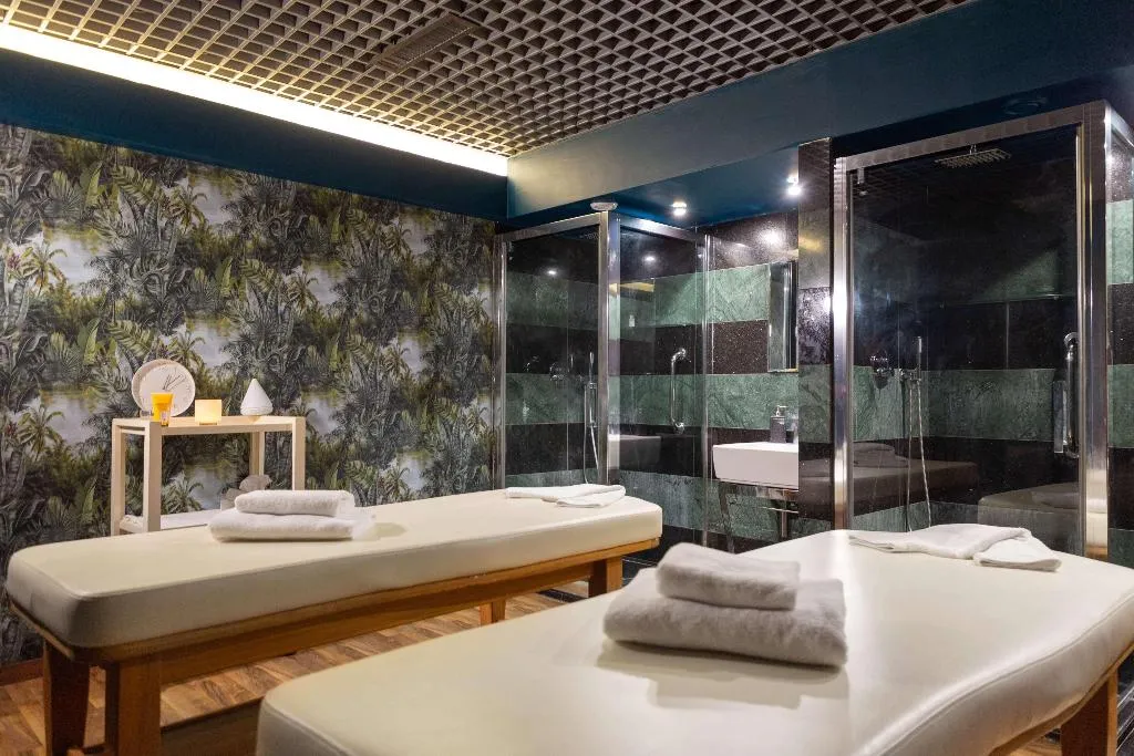 Sports and Entertainment, Grand Hotel Palace Rome, Rome