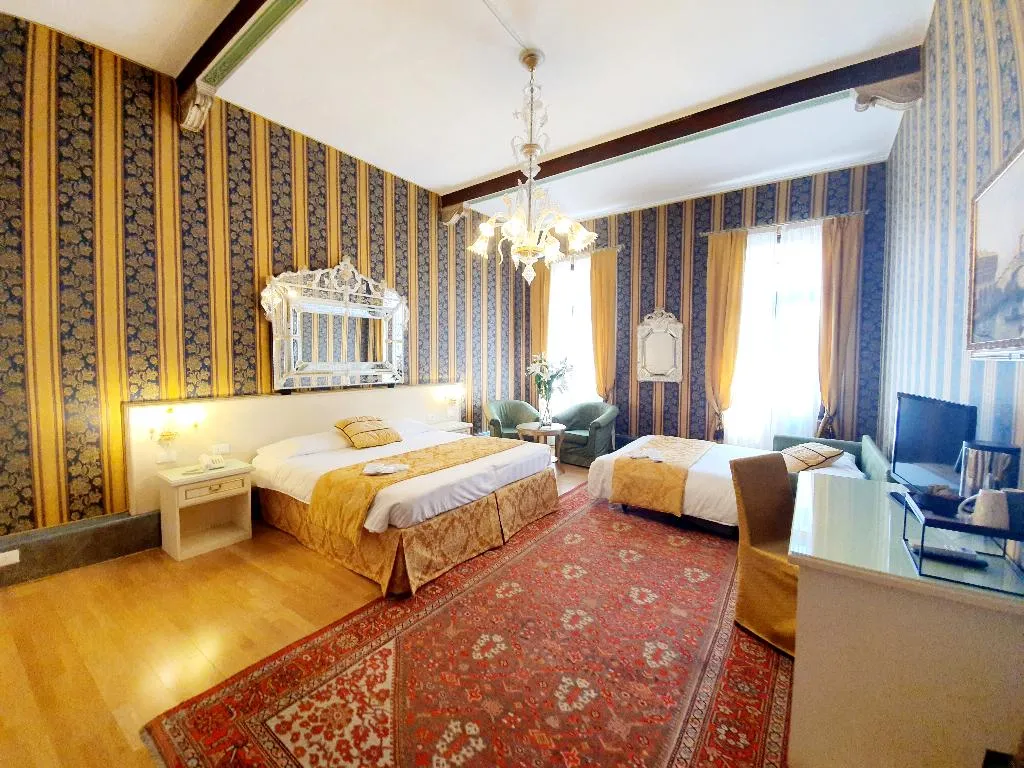 JUNIOR SUITE STANDARD Room, Corte dei Greci, Venice
