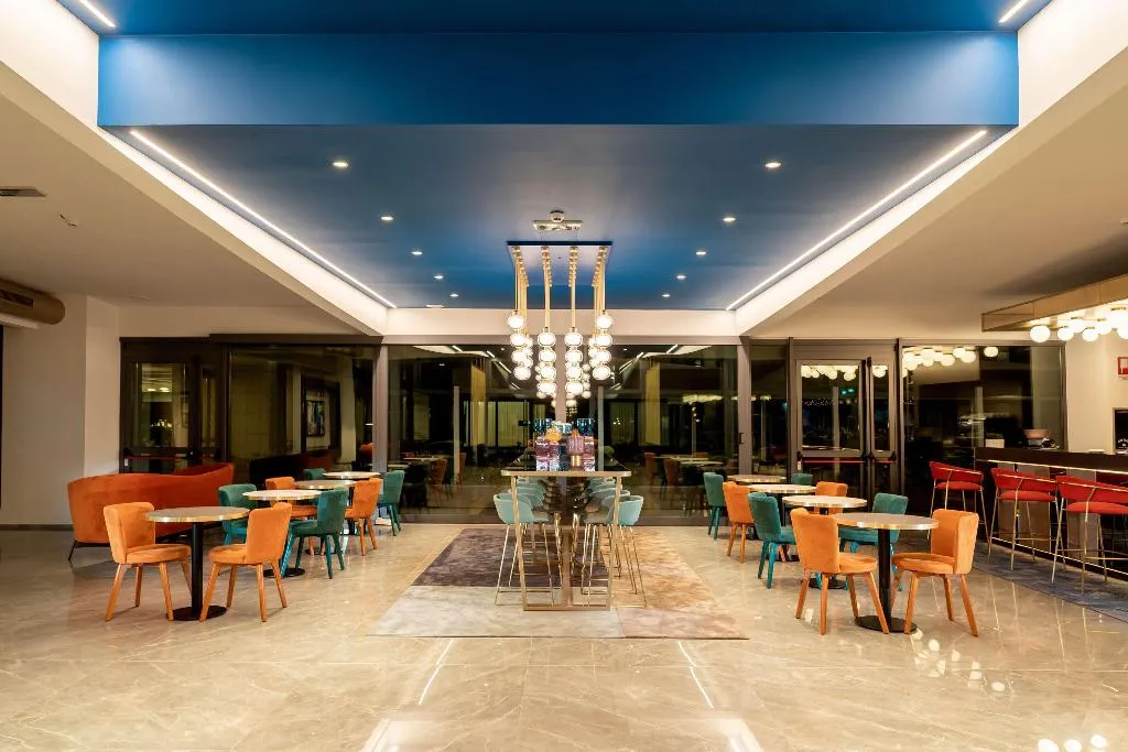 Restaurant, Doubletree by Hilton Milan Malpensa Solbiate Olona, Milan