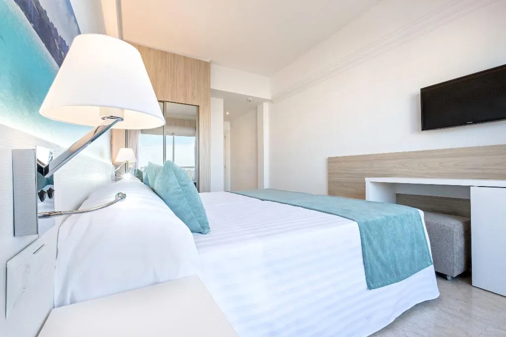 TWIN SEA VIEW Room, Azuline Hotel Bahamas, Majorca