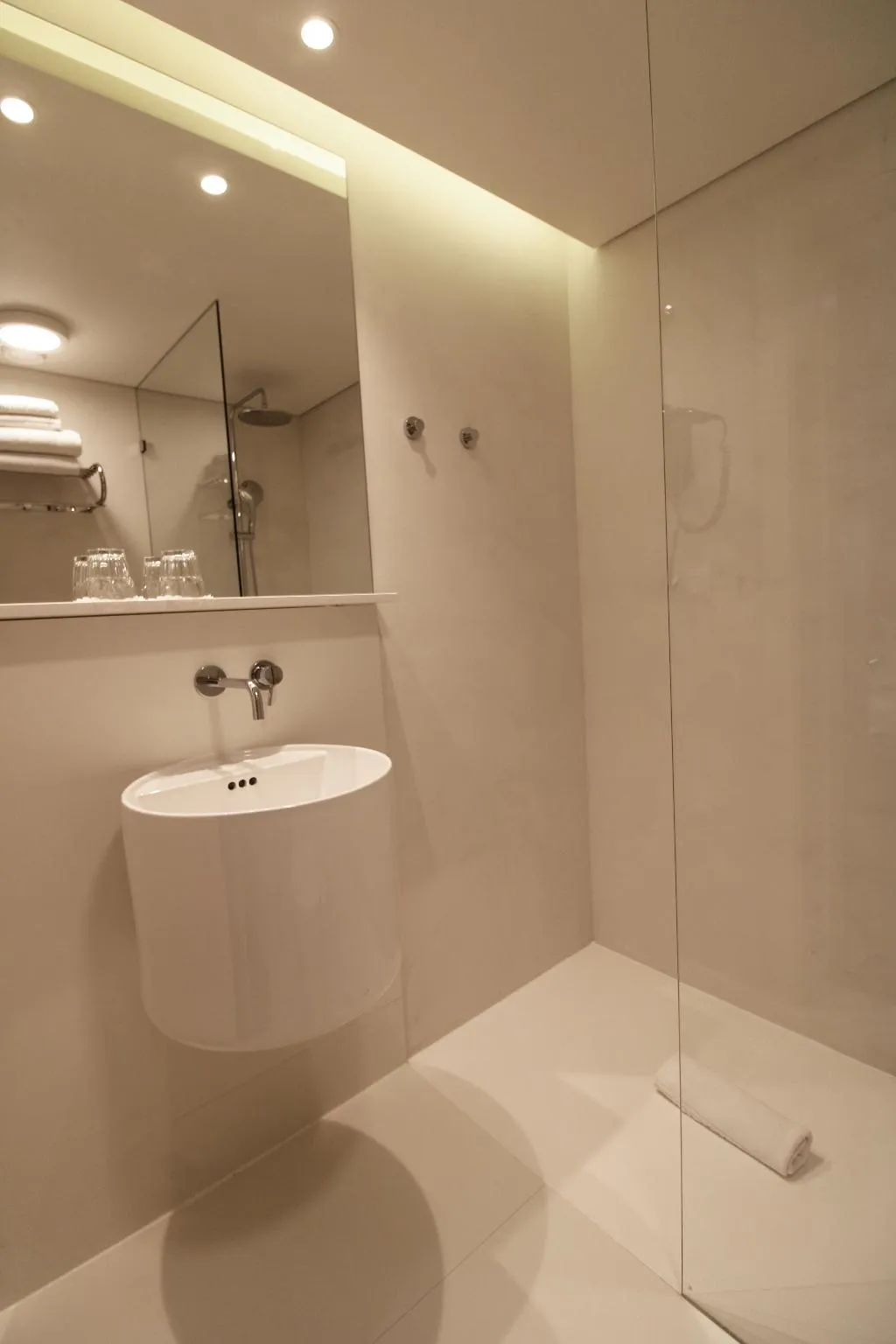 STUDIO KING SIZE BED Room, Rossio Garden Suites, Lisbon