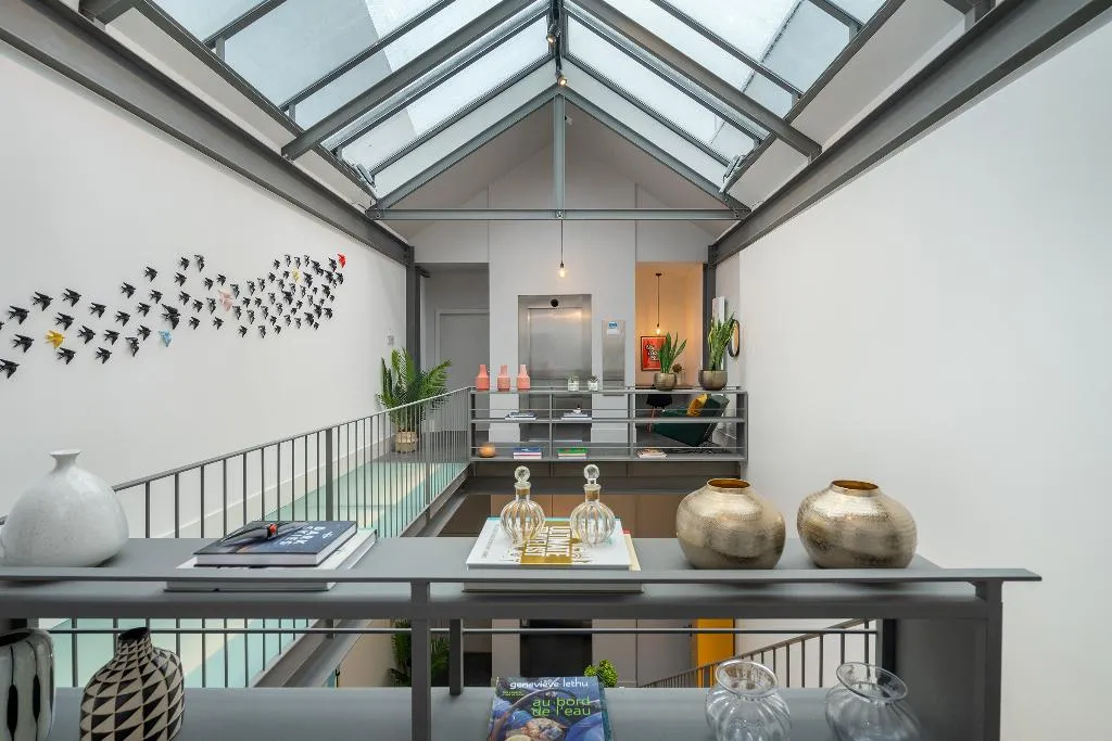 HOME EIGHT BEDROOMS WITH MORE THAN THREE BATHROOMS Room, Canto De Luz, Porto