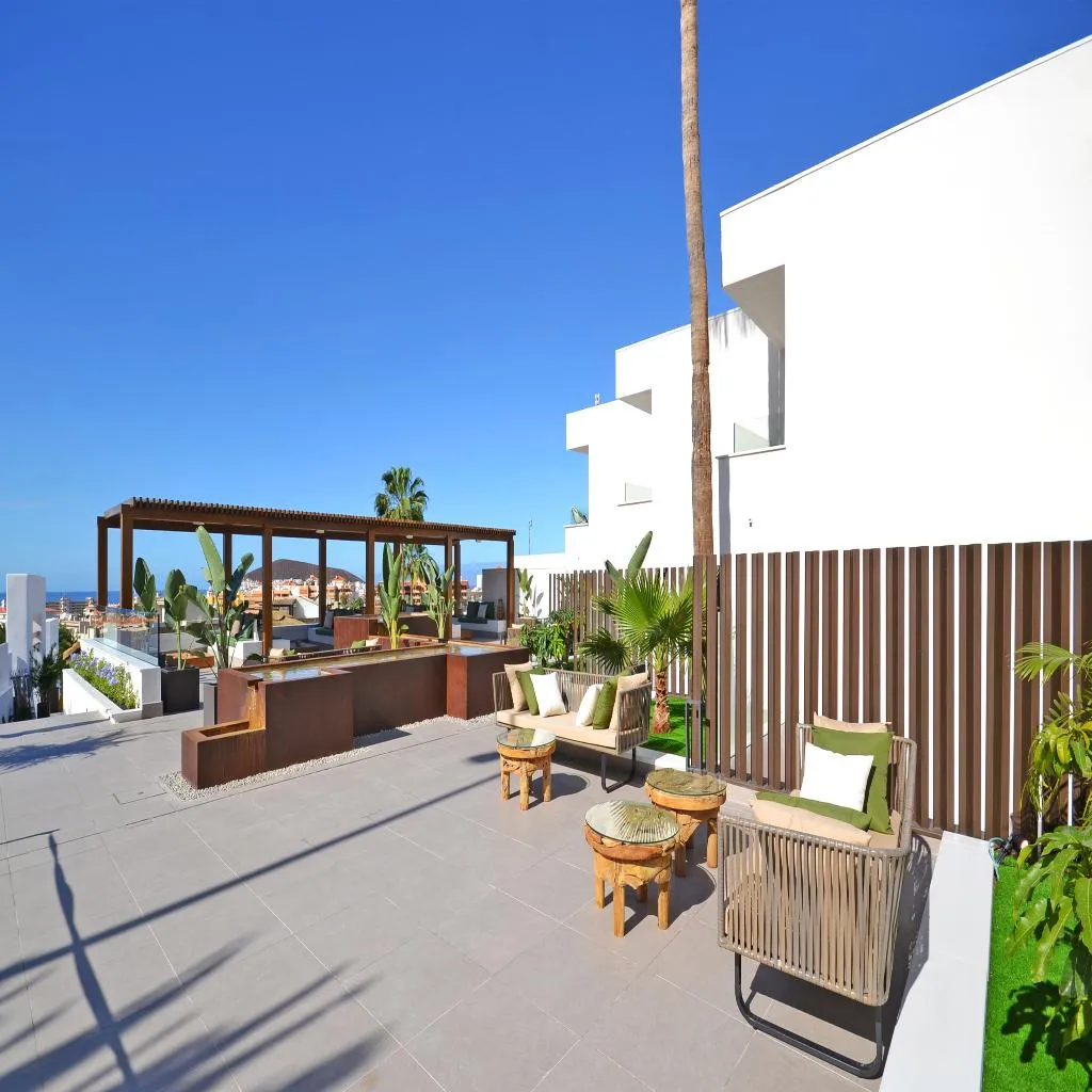 Terrace, Ohasis Apartments, Tenerife