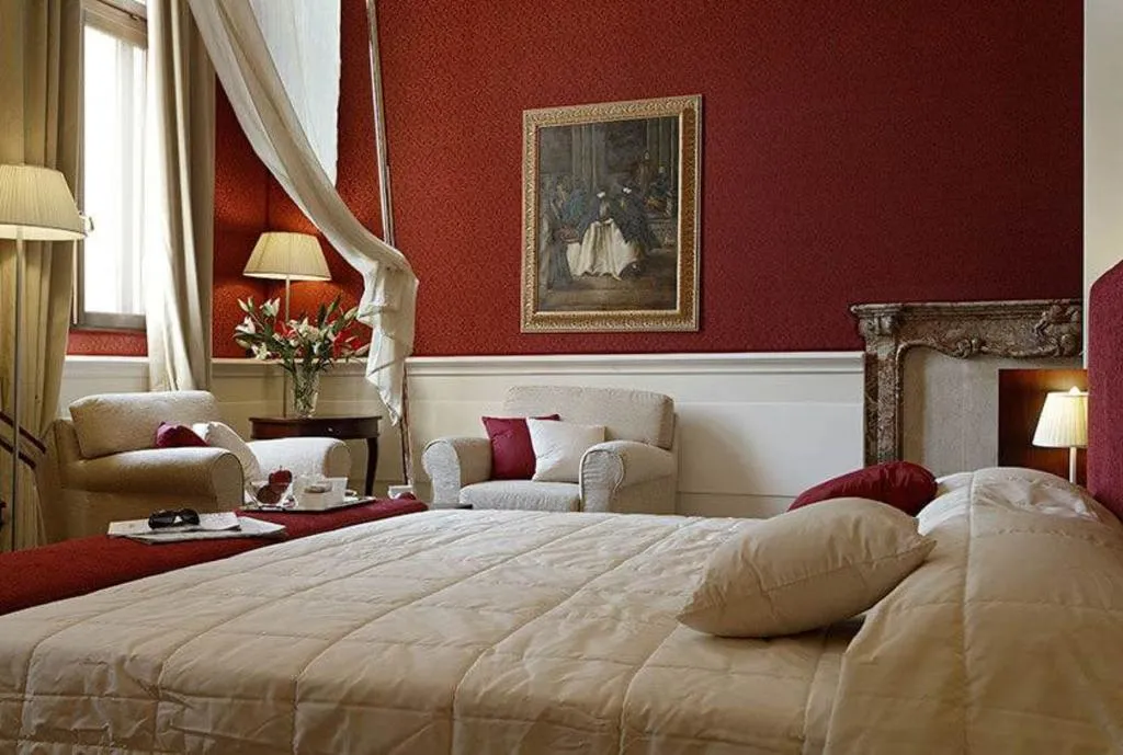JUNIOR SUITE STANDARD Room, Ruzzini Palace, Venice