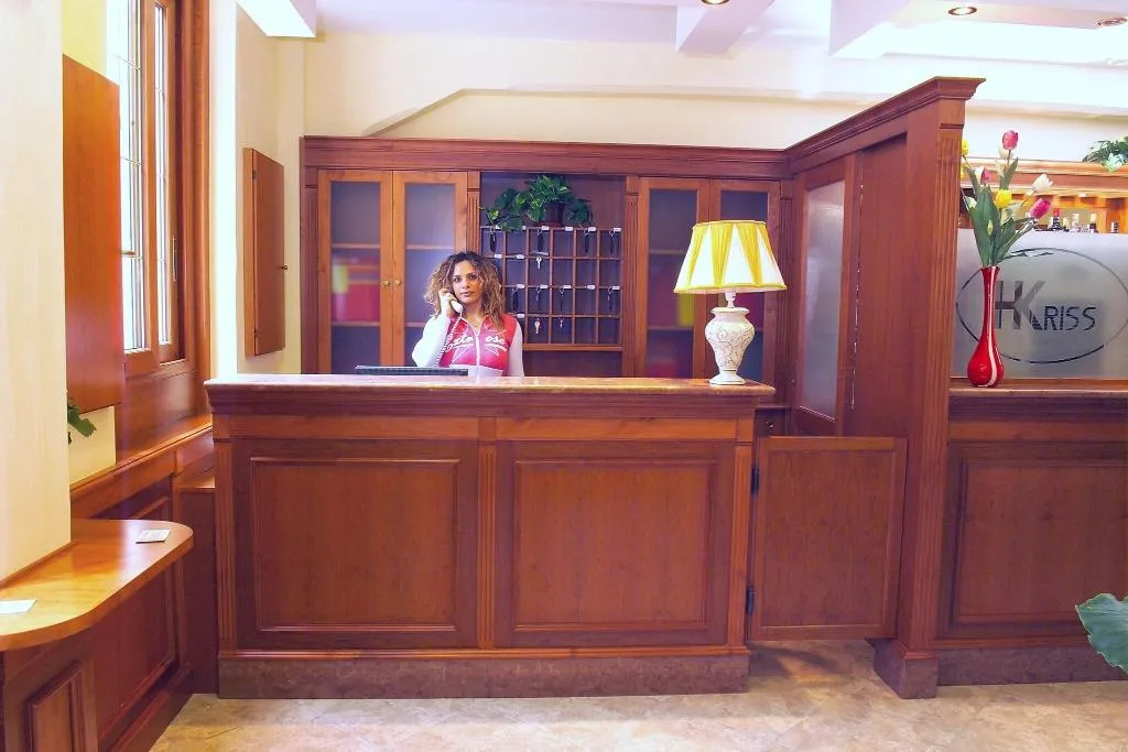 Lobby, Kriss, Rome
