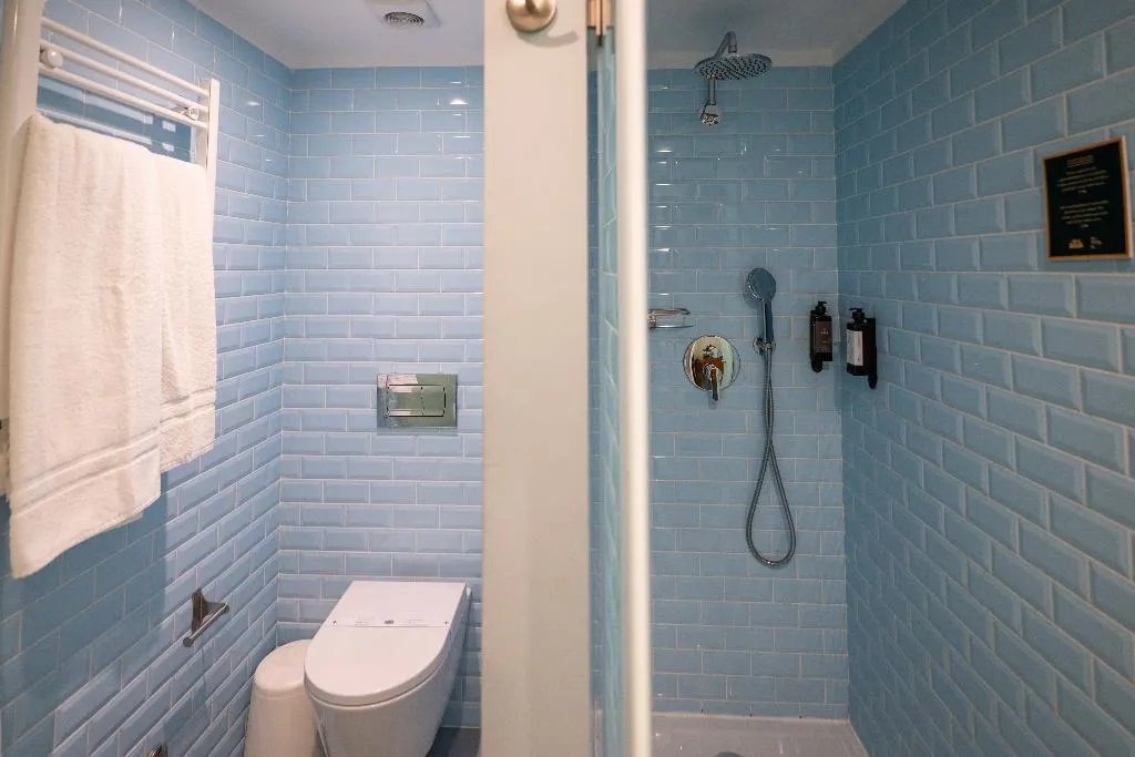 Double or Twin CAPACITY 2 ONE BEDROOM Room, Jardim Da Batalha By Shiadu, Porto