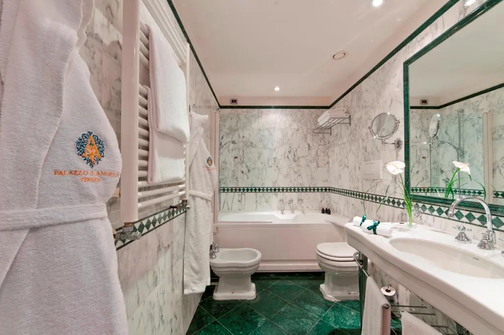 TRIPLE DELUXE PREMIUM Room, Sina Palazzo Sant'Angelo, Venice
