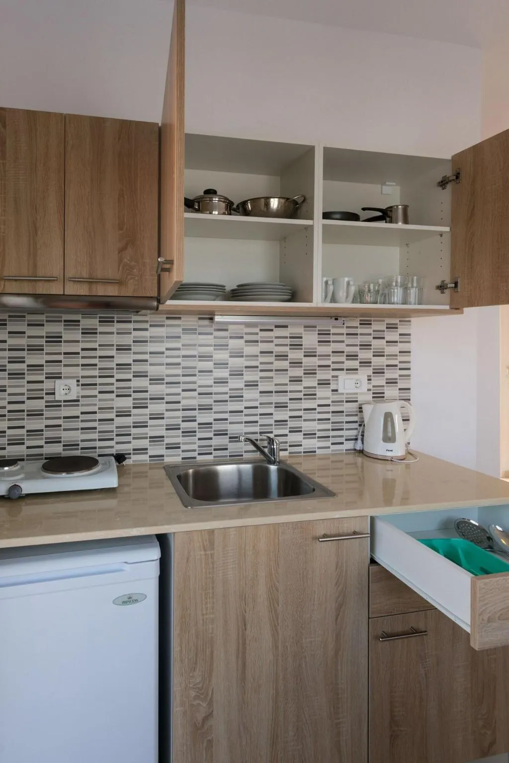 Room, Socrates Apartments & Restaurant, Crete