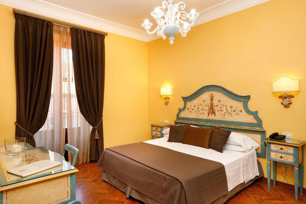 TRIPLE SUPERIOR Room, Hotel Palazzo Guardati, Naples