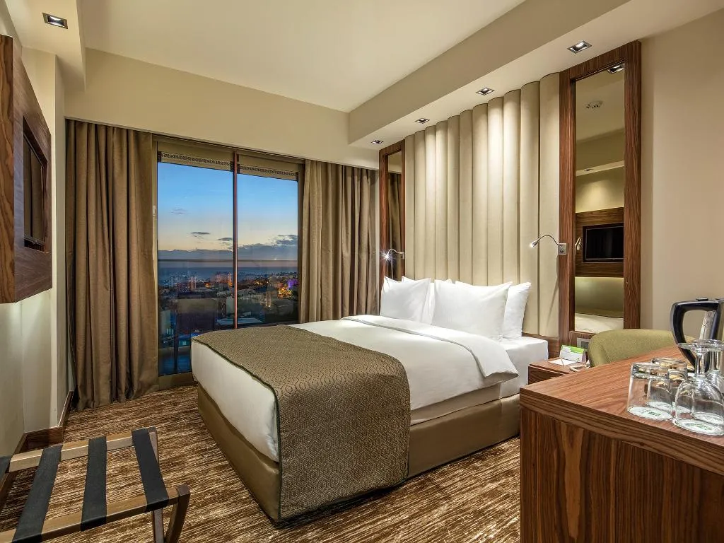 DOUBLE QUEEN SIZE BED Room, Holiday Inn Antalya Lara, Antalya