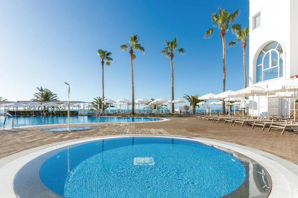 Pool, Hotel Riu Madeira - All Inclusive, Madeira