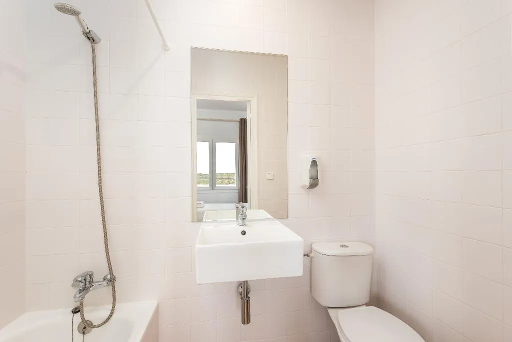 Double or Twin STANDARD Room, Hostal JUME - URBAN ROOMS, Menorca