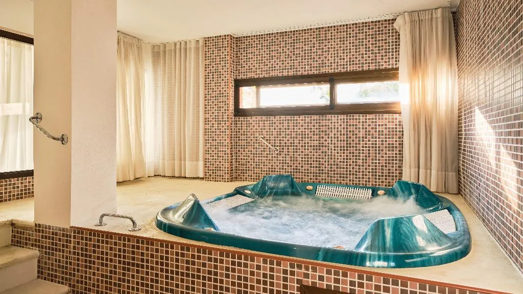 Sports and Entertainment, Hotel Fénix Torremolinos Adults Only Recommended, Costa Del Sol