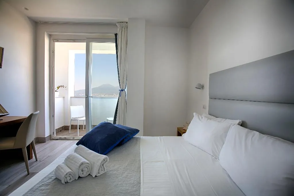 Double or Twin SEA VIEW Room, Relais Manfredi, Naples