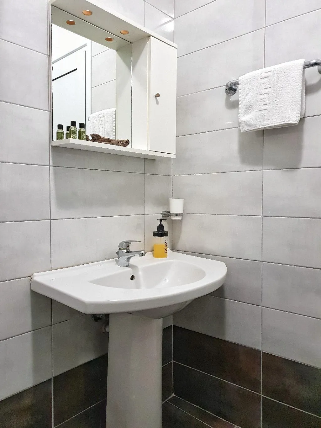 FAMILY ROOM ONE BED Room, Bungalow White Apartments and Suits, Halkidiki