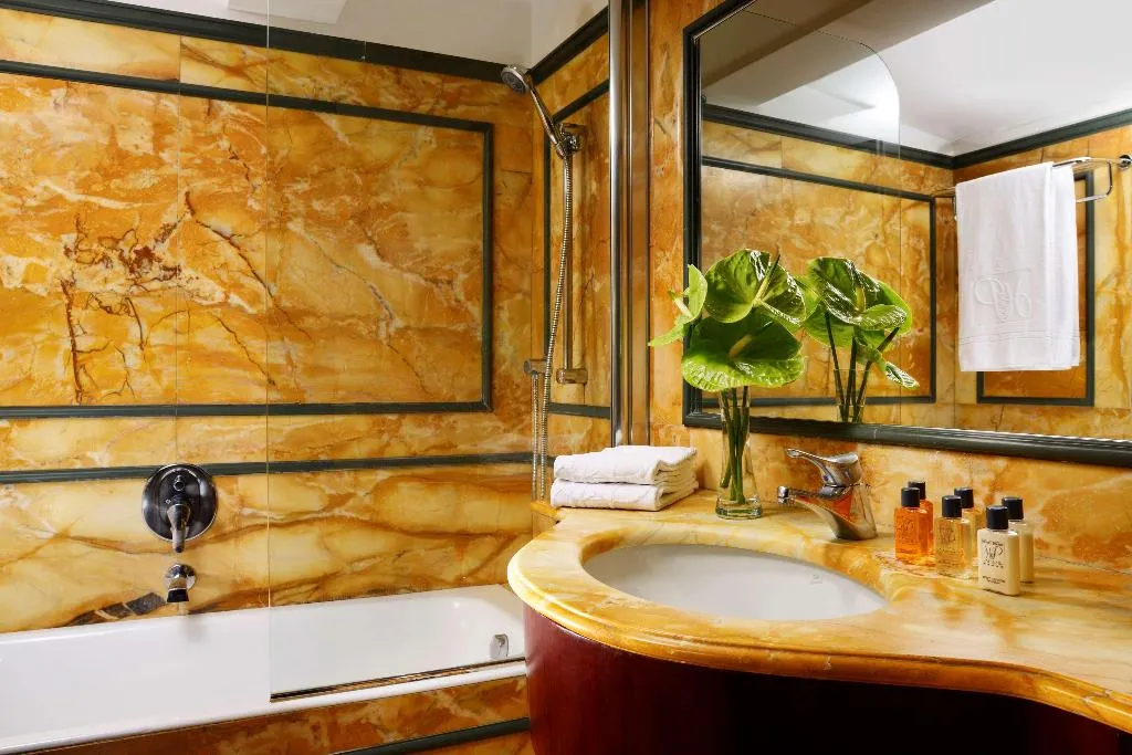 Room, Pierre Milano Hotel, Milan