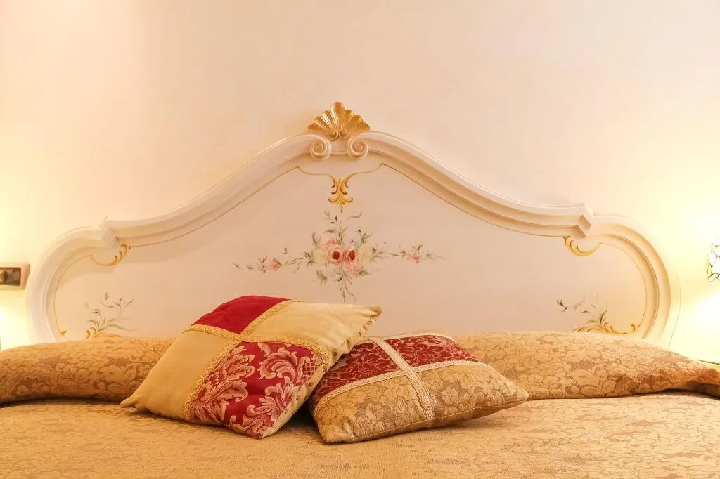 Room, Angeles Inn, Venice
